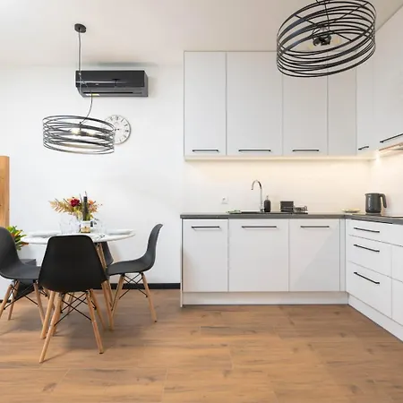 Old Town - Air Con&parking - By Rentujemy *