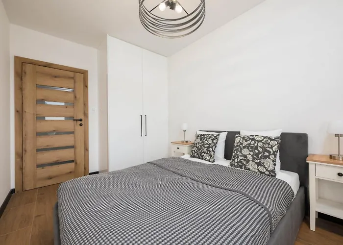 Lejlighed Old Town - Air Con & Parking - By Rentujemy *